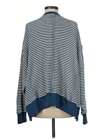 American Eagle Outfitters Pullover Sweater (view 2)