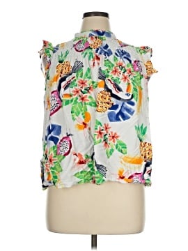 Crown & Ivy Sleeveless Blouse