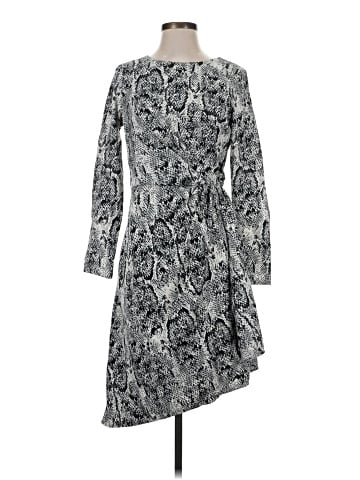 Julia Jordan Casual Dress (view 1)