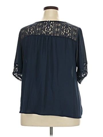 Xhilaration 3/4 Sleeve Blouse (view 2)