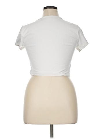 Uniqlo Short Sleeve T-Shirt (view 2)