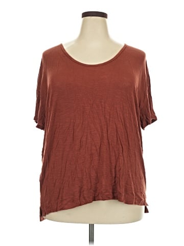Old Navy Short Sleeve T-Shirt (view 1)