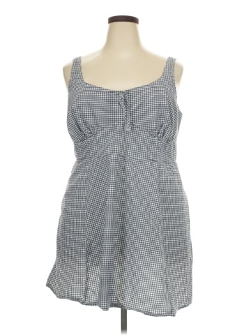 Old Navy Casual Dress (view 1)