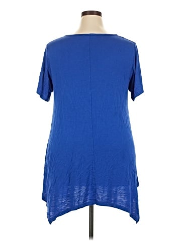 Larace Short Sleeve T-Shirt (view 2)