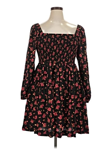 Old Navy Casual Dress (view 1)