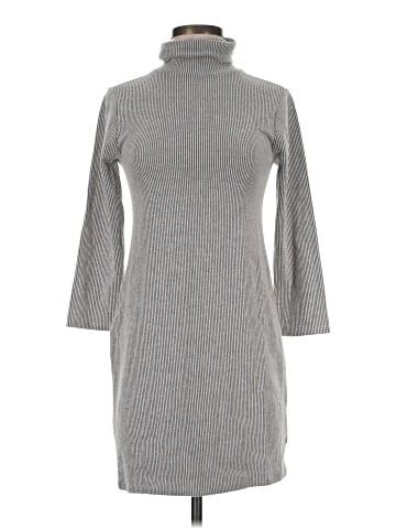 Urban Outfitters Casual Dress (view 1)