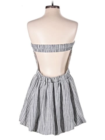 Urban Outfitters Casual Dress (view 2)