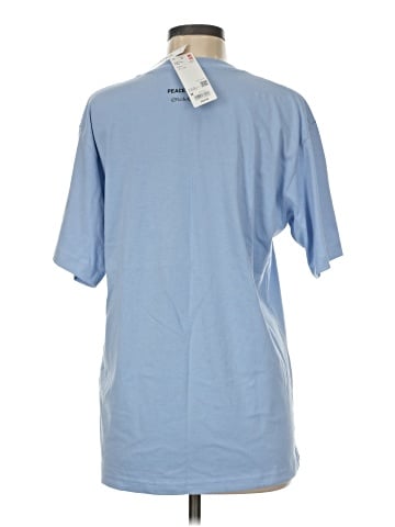 Uniqlo Short Sleeve T-Shirt (view 2)