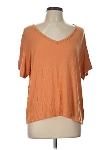 American Eagle Outfitters Short Sleeve T-Shirt (view 1)