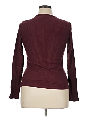 Old Navy Long Sleeve T-Shirt (view 2)