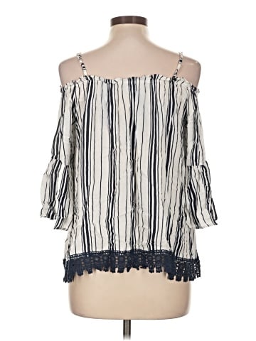 Crave Fame By Almost Famous 3/4 Sleeve Blouse (view 2)