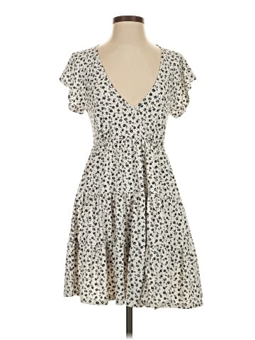 Urban Outfitters Casual Dress (view 1)