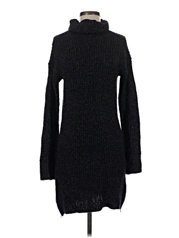American Eagle Outfitters Turtleneck Sweater (view 1)