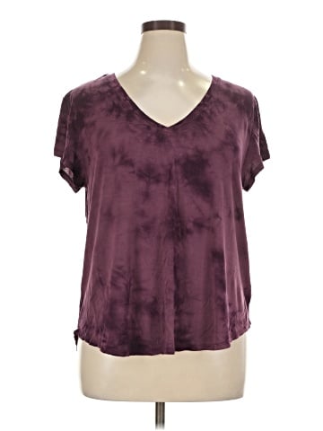 American Eagle Outfitters Short Sleeve T-Shirt (view 1)