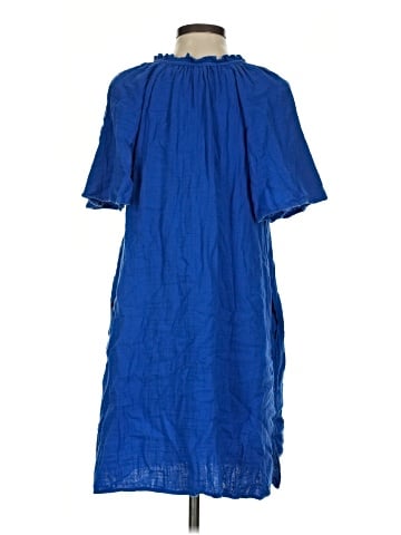 Old Navy Casual Dress (view 2)