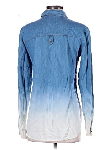 Maurices Long Sleeve Button-Down Shirt (view 2)