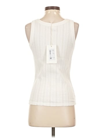 Closed Sleeveless Top (view 2)