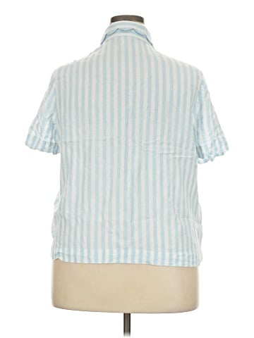 Crown & Ivy Short Sleeve Button-Down Shirt (view 2)