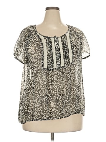 a.n.a. A New Approach Short Sleeve Blouse (view 1)
