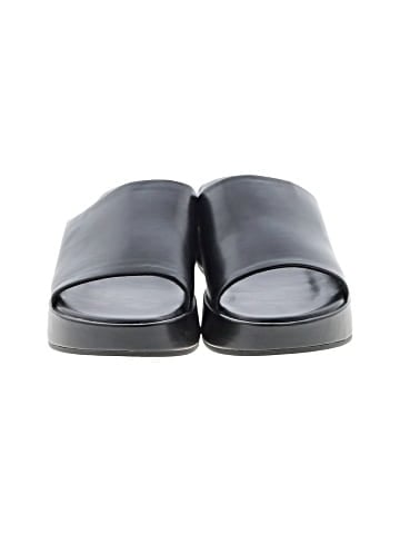 Old Navy Sandals (view 2)