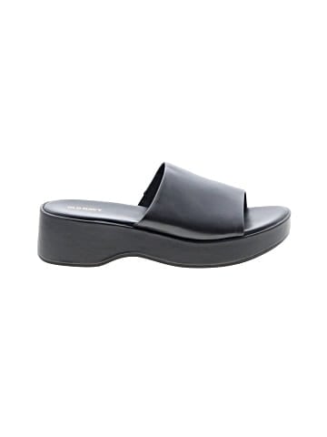 Old Navy Sandals (view 1)