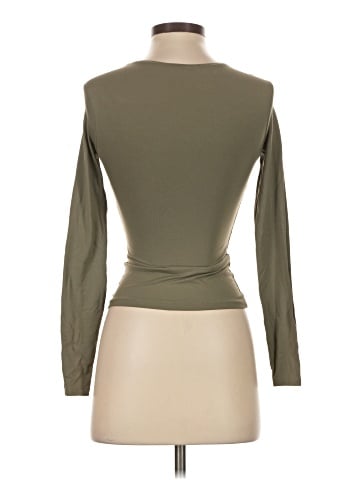 Pull&Bear Long Sleeve T-Shirt (view 2)
