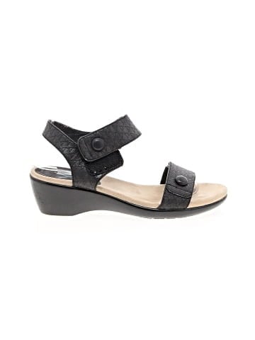 Yuu Wedges (view 1)