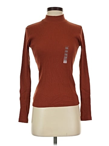 Uniqlo Long Sleeve Turtleneck (view 1)