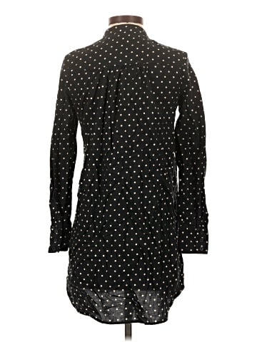 Uniqlo Long Sleeve Button-Down Shirt (view 2)