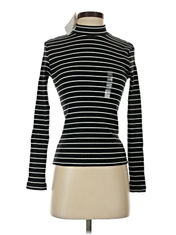 Uniqlo Long Sleeve Turtleneck (view 1)