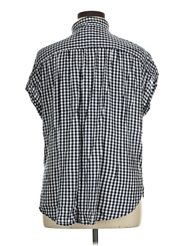 American Eagle Outfitters Short Sleeve Button-Down Shirt (view 2)