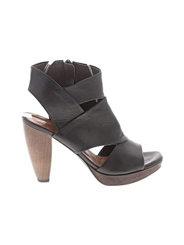 Coclico Sandals (view 1)