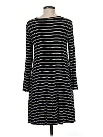 Old Navy Casual Dress (view 2)