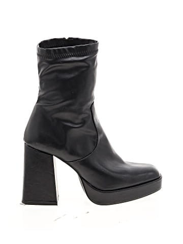 Pull&Bear Ankle Boots (view 1)