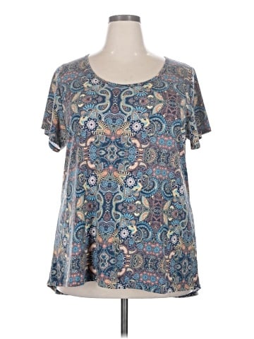 Lularoe Short Sleeve Blouse (view 1)