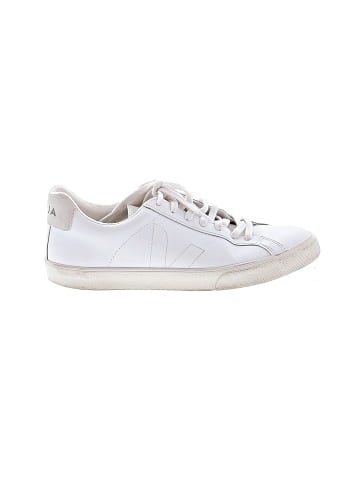 VEJA Sneakers (view 1)
