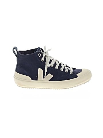 VEJA Sneakers (view 1)