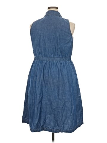 Ava & Viv Casual Dress (view 2)