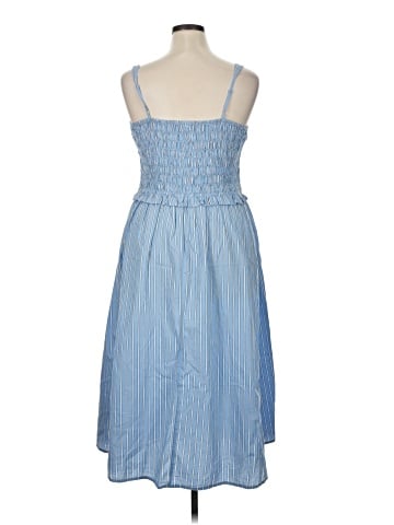 Old Navy Casual Dress (view 2)
