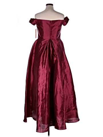 Monique Lhuillier Cocktail Dress (view 2)