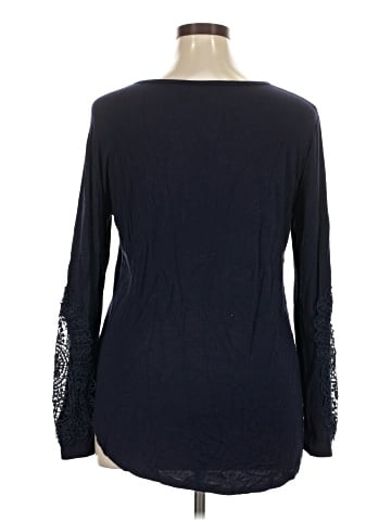 Amaryllis Long Sleeve Henley (view 2)