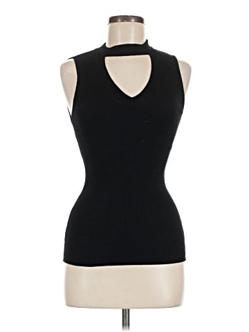 Jennifer Lopez Sleeveless Top (view 1)