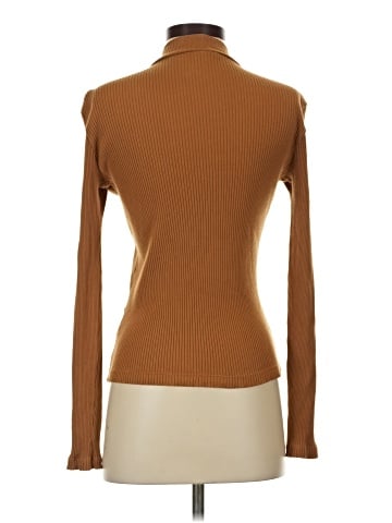 Uniqlo Turtleneck Sweater (view 2)