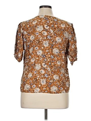 Old Navy Short Sleeve Blouse (view 2)