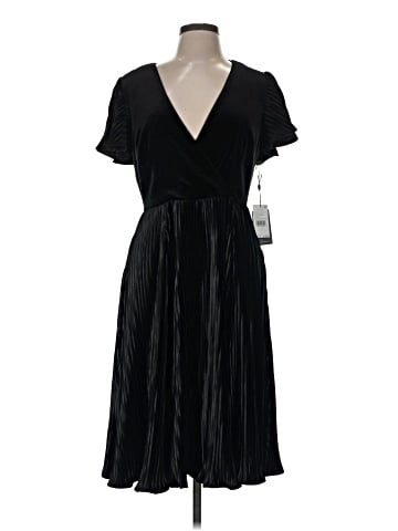 Adrianna Papell Casual Dress (view 1)