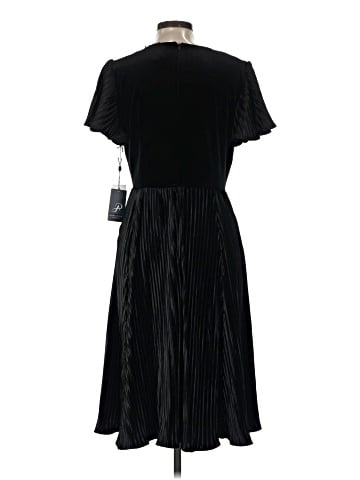 Adrianna Papell Casual Dress (view 2)