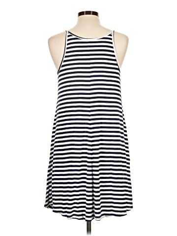 Old Navy Casual Dress (view 2)
