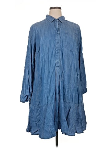Crown & Ivy 3/4 Sleeve Button-Down Shirt (view 1)