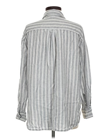 Old Navy Long Sleeve Button-Down Shirt (view 2)