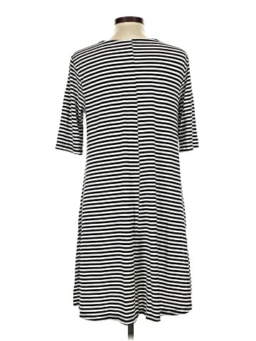 Old Navy Casual Dress (view 2)